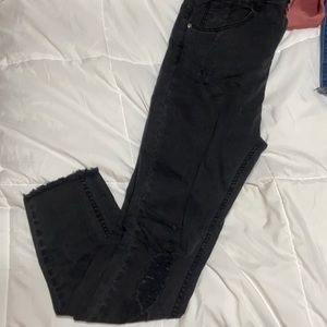 Distressed raw hem skinny jean